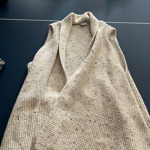 Cream multi colored long sleeveless cardigan! Large